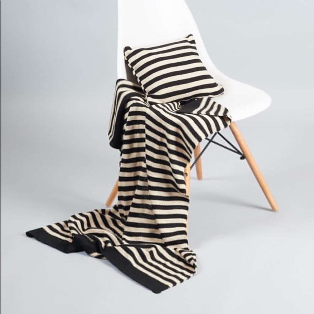 Jack + Lucy Striped Travel Pillow